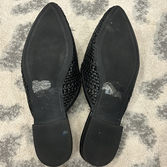 Black Weaved Design Flats - Picture 4 of 4